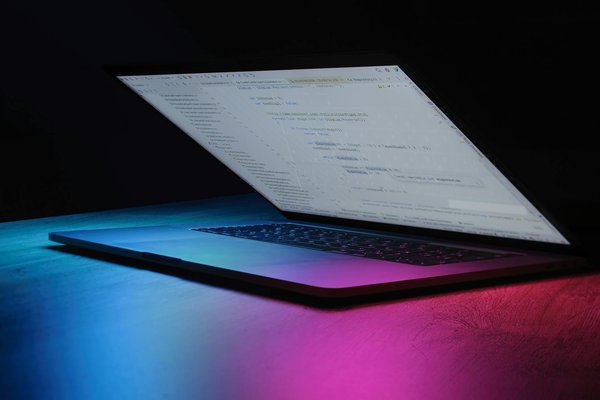 Devenez expert en design graphique grâce à notre formation ui