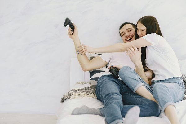 Découvrez le nouveau jeu de romance sur amouragent.net