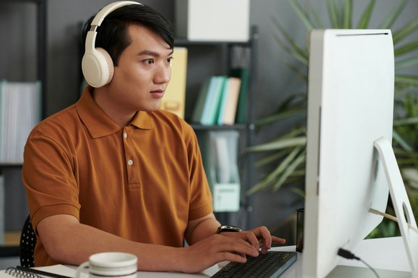 Logiciels et astuces pour transformer votre activité en succès